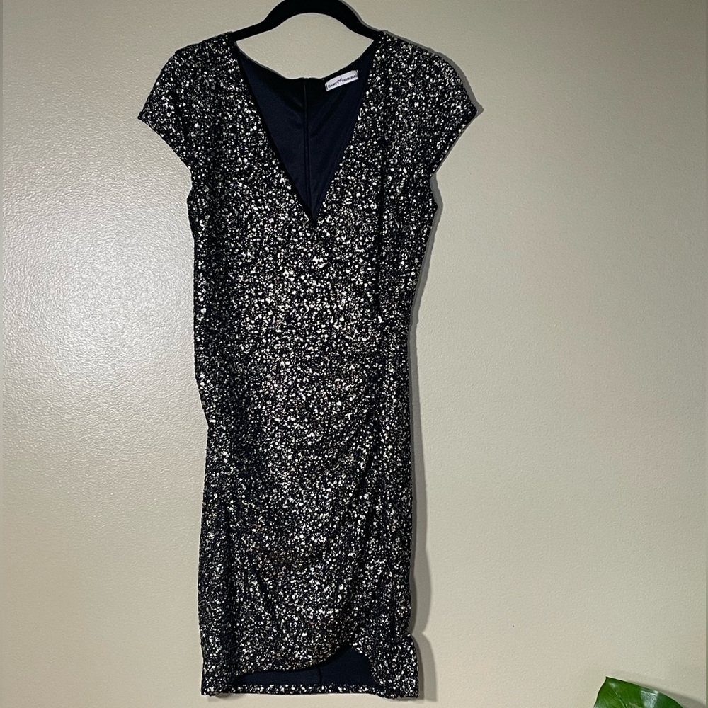 Women’s Gold Metallic Dainty Hooligan NYE Dress (size small)